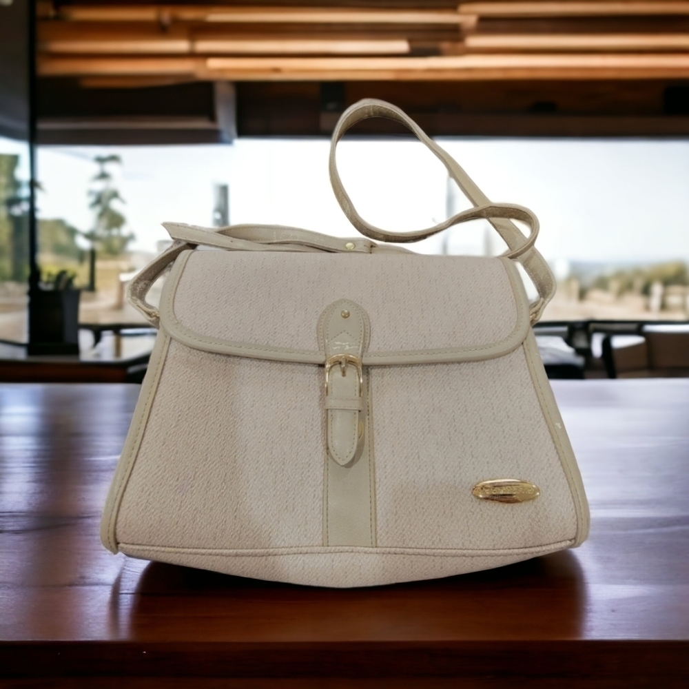 Liz Claiborne Cream Purse